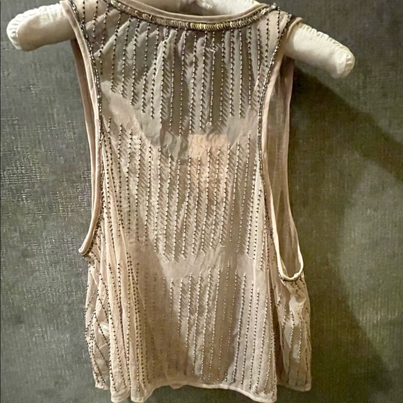 Buffalo David Bitton dusty pink mesh beads and sequins t shirt. - Picture 2 of 4